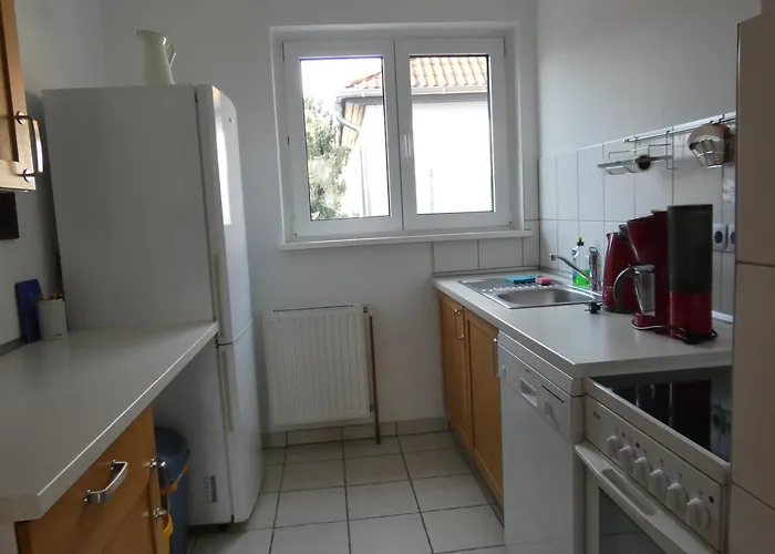 In Berlin-gruenau, Wasser- Und Waldnaehe, Gute Verkehrsanbindung * ברלין