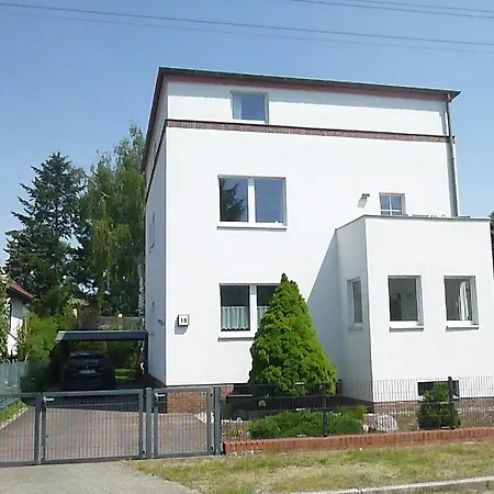 In Berlin-gruenau, Wasser- Und Waldnaehe, Gute Verkehrsanbindung Apartman Berlin