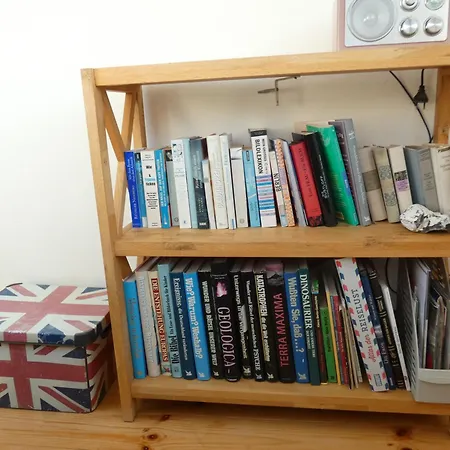 Appartamento In Berlin-gruenau, Wasser- Und Waldnaehe, Gute Verkehrsanbindung